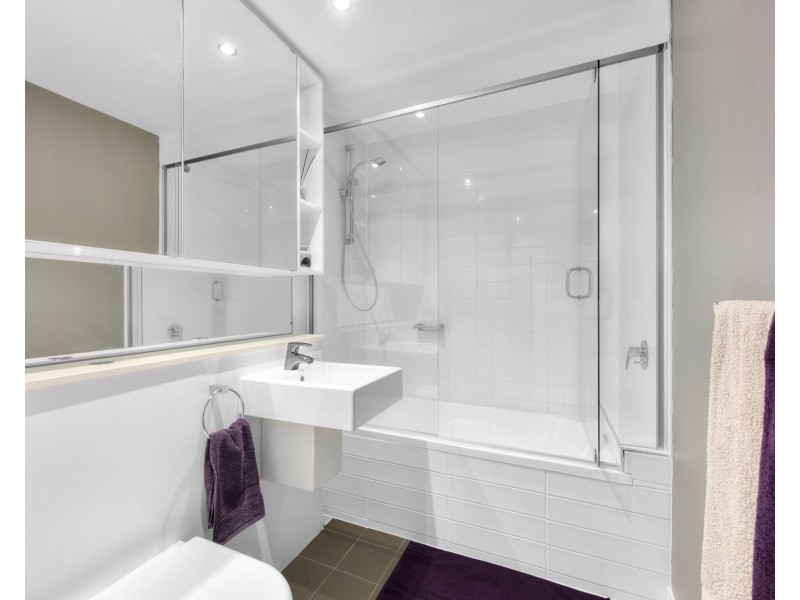 855/43 Hercules Street, Hamilton QLD 4007