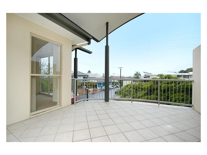 4/102 Racecourse Road, Hamilton QLD 4007