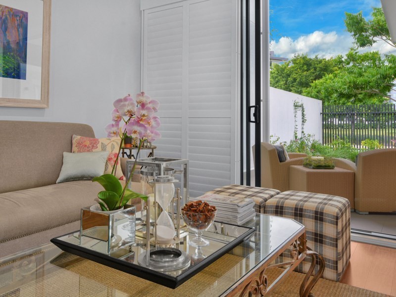 601/12 Parkside Circuit, Hamilton QLD 4007