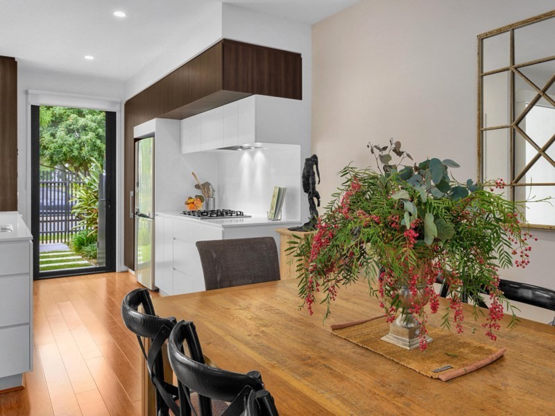 601/12 Parkside Circuit, Hamilton QLD 4007