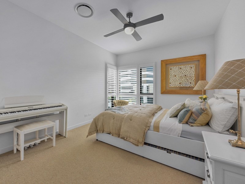 601/12 Parkside Circuit, Hamilton QLD 4007