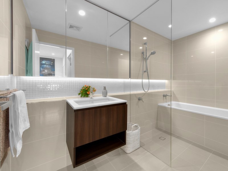 601/12 Parkside Circuit, Hamilton QLD 4007