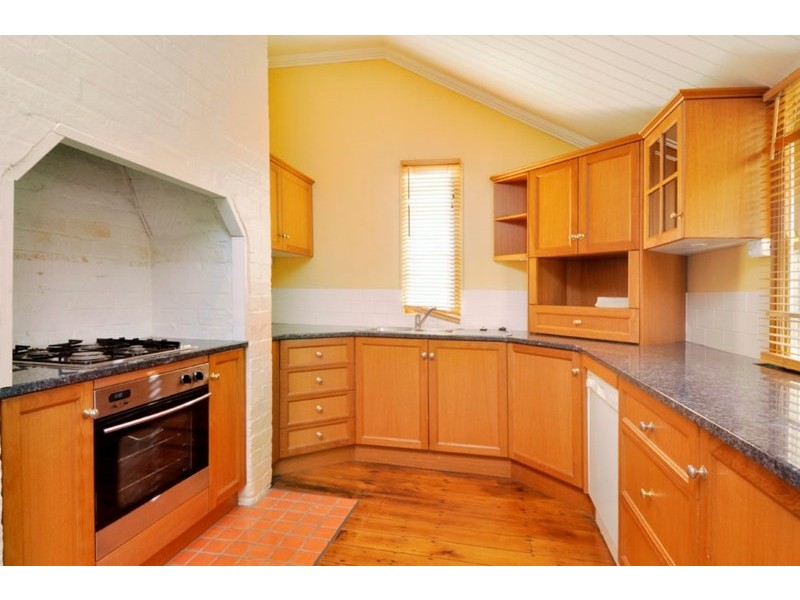 6 Queens Road, Hamilton QLD 4007