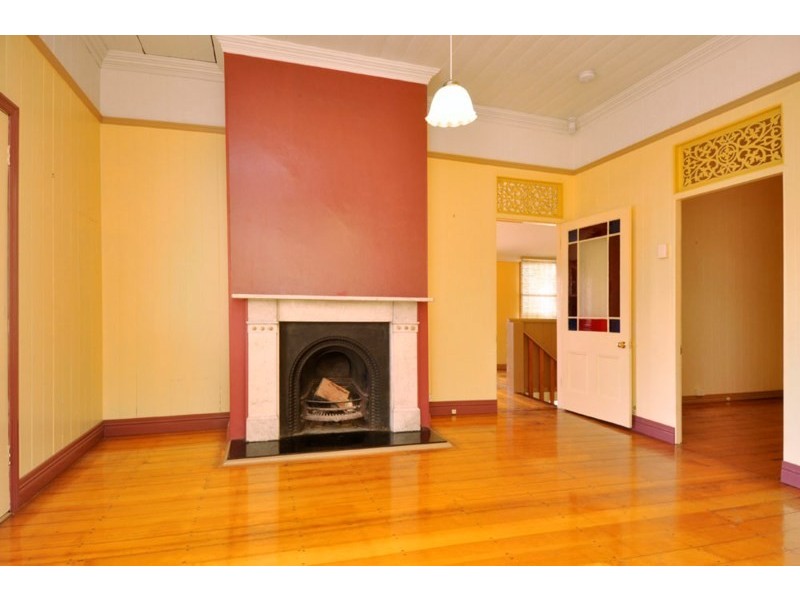 6 Queens Road, Hamilton QLD 4007