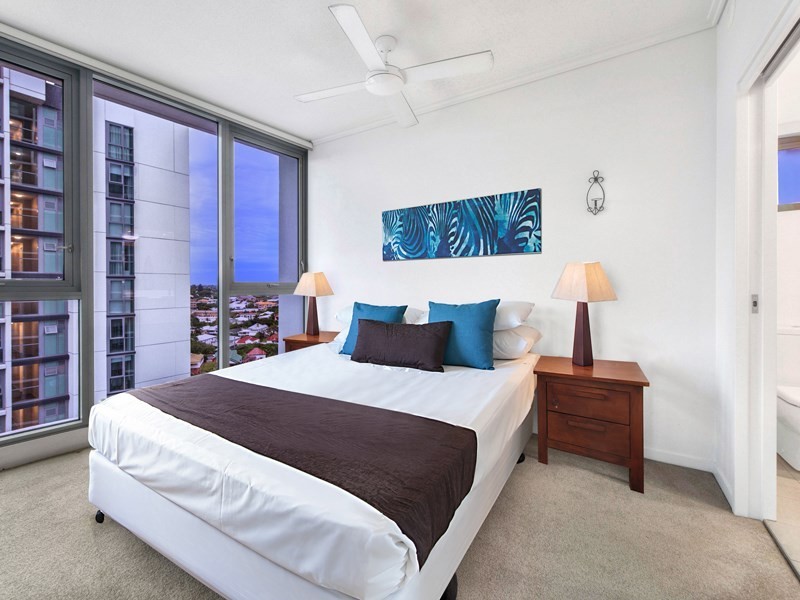 11212/8 Harbour Road, Hamilton QLD 4007