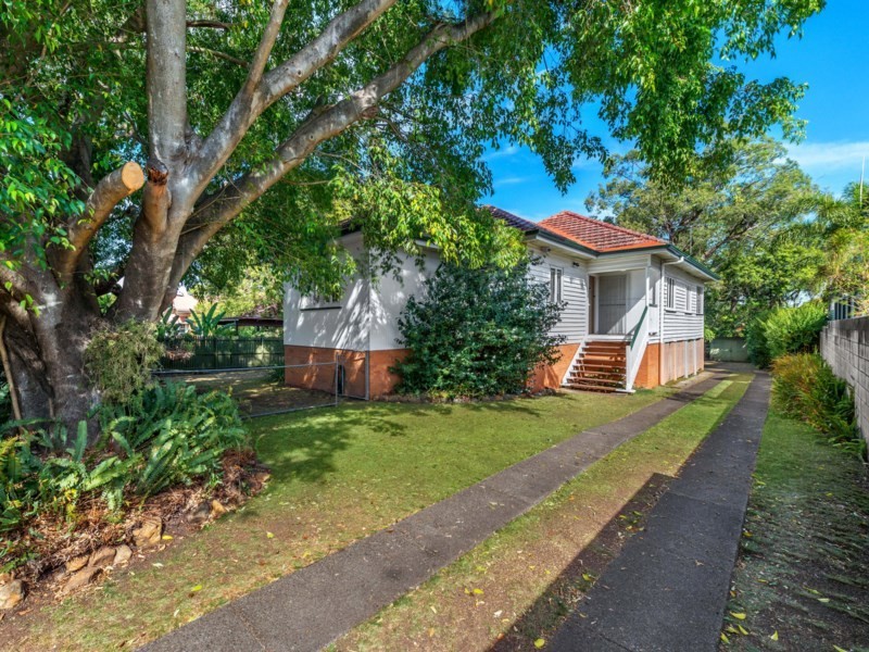 30 Davidson Street, Newmarket QLD 4051
