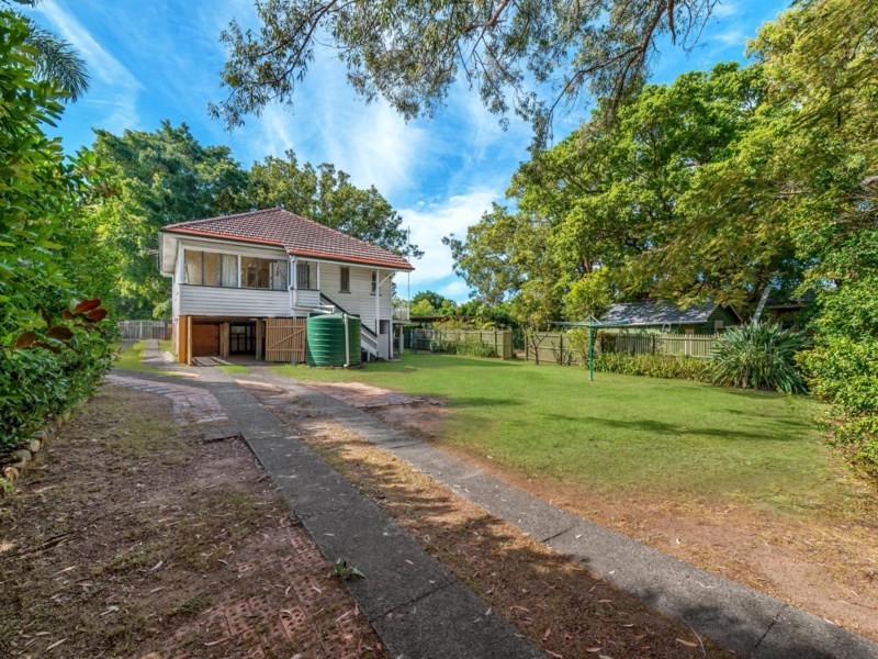 30 Davidson Street, Newmarket QLD 4051