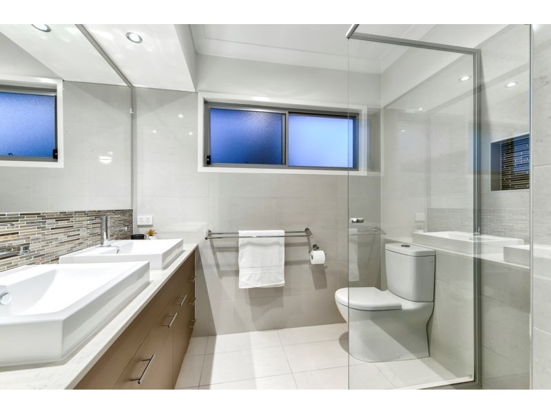 2/68 Rose Lane, Gordon Park QLD 4031