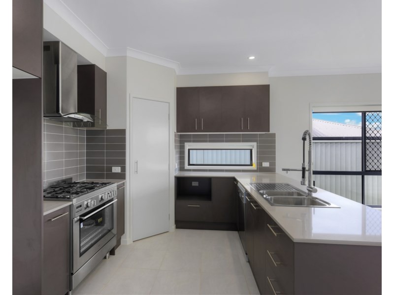 16 Aldritt Place, Bridgeman Downs QLD 4035