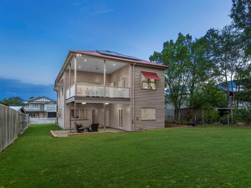 7 Myrtle Street, Grange QLD 4051