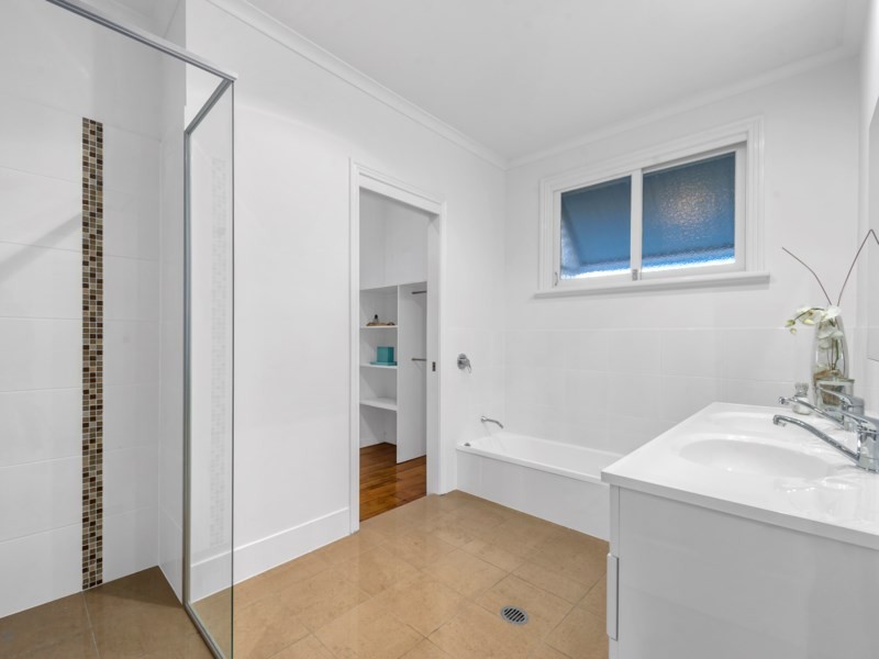 7 Myrtle Street, Grange QLD 4051