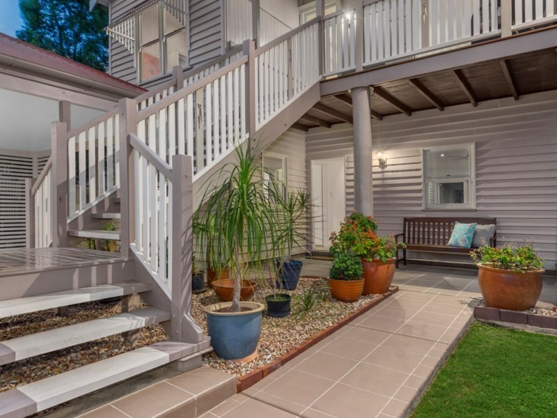 7 Myrtle Street, Grange QLD 4051