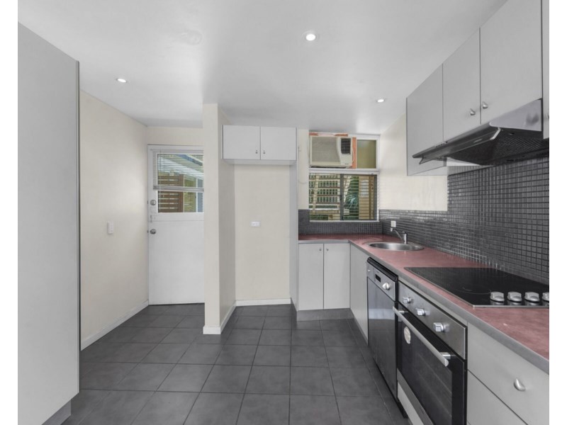 1/256 Kingsford Smith Drive, Hamilton QLD 4007