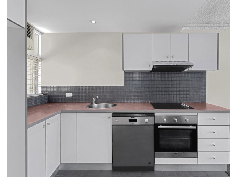 1/256 Kingsford Smith Drive, Hamilton QLD 4007