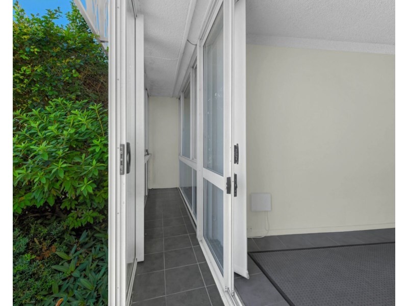 1/256 Kingsford Smith Drive, Hamilton QLD 4007