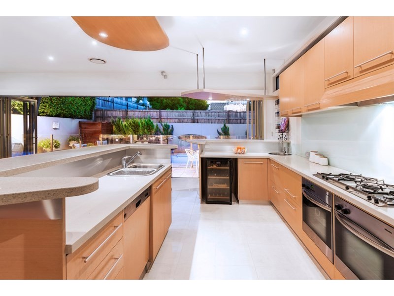 27 Wren Street, Ascot QLD 4007