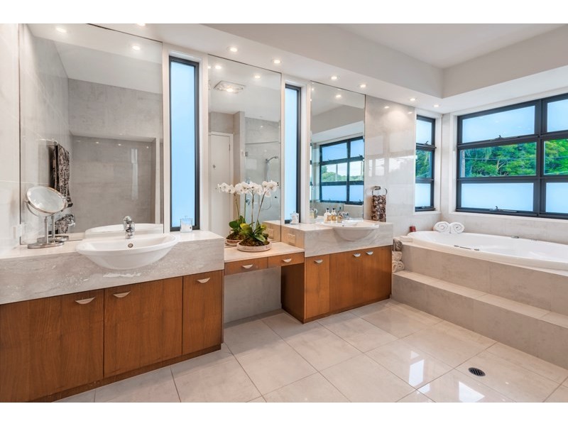 27 Wren Street, Ascot QLD 4007