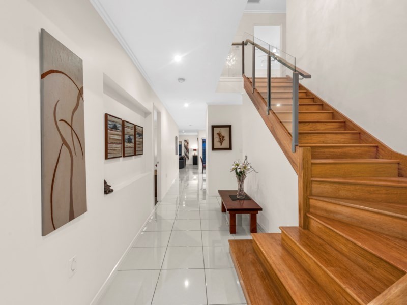 6 Harding Street, Hendra QLD 4011