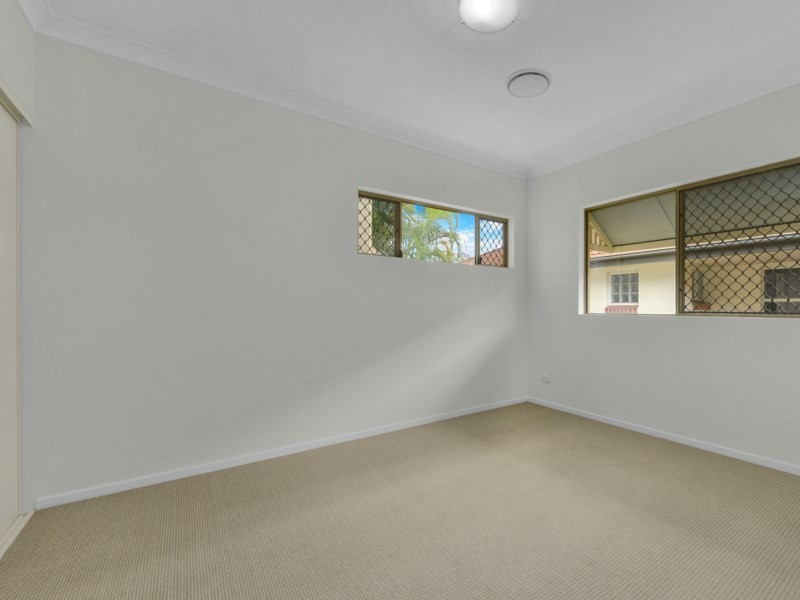 4/102 Racecourse Road, Hamilton QLD 4007