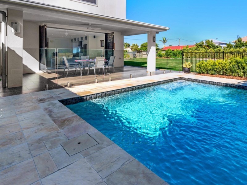 14 Ure Street, Hendra QLD 4011