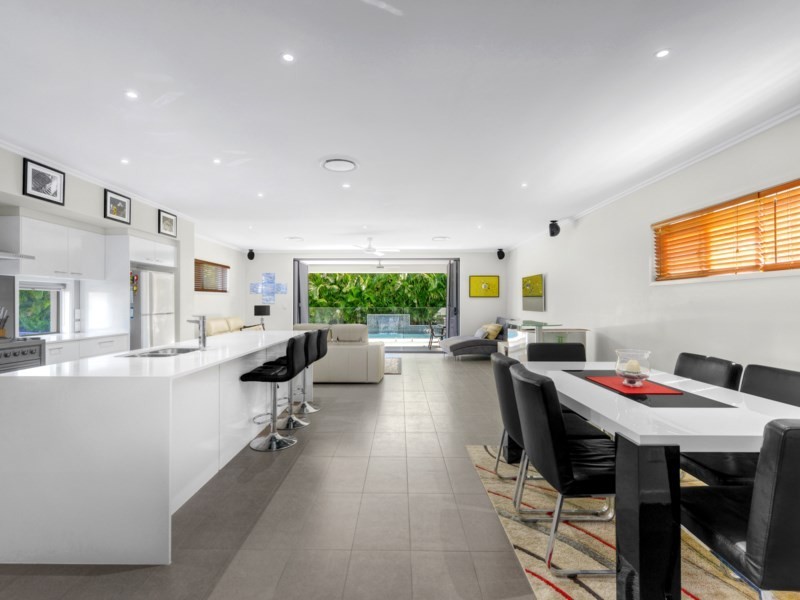 14 Ure Street, Hendra QLD 4011