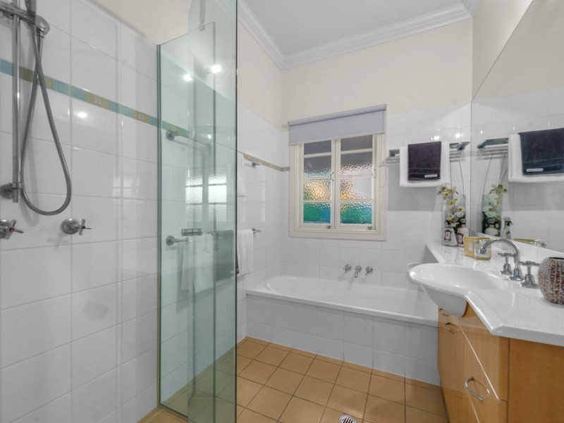 71 Evelyn Street, Grange QLD 4051