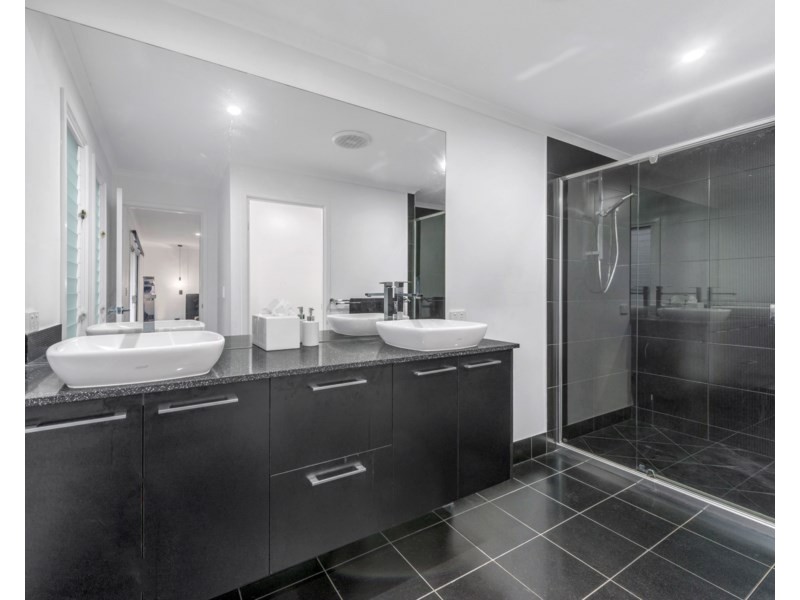 4 Williams Avenue, Hendra QLD 4011