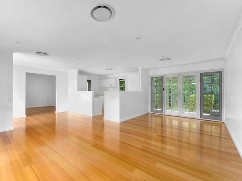 15 Killara Avenue, Hamilton QLD 4007