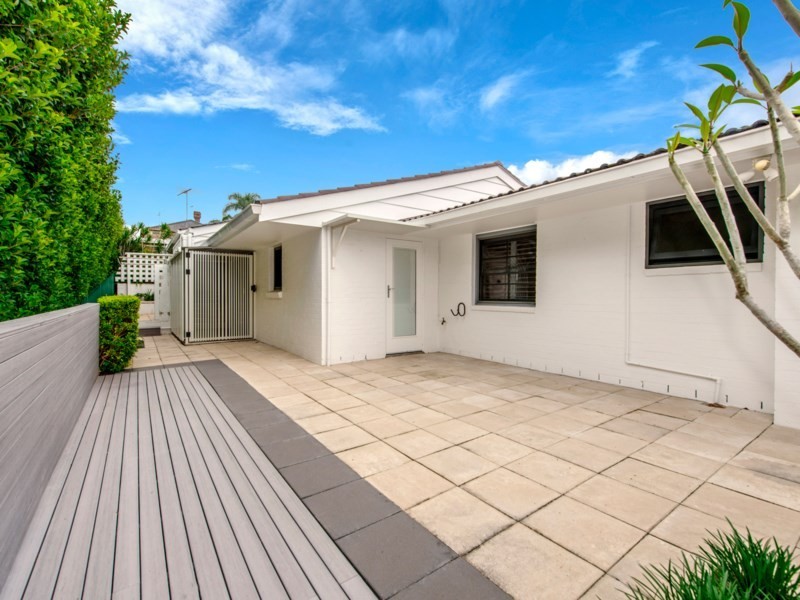 15 Killara Avenue, Hamilton QLD 4007