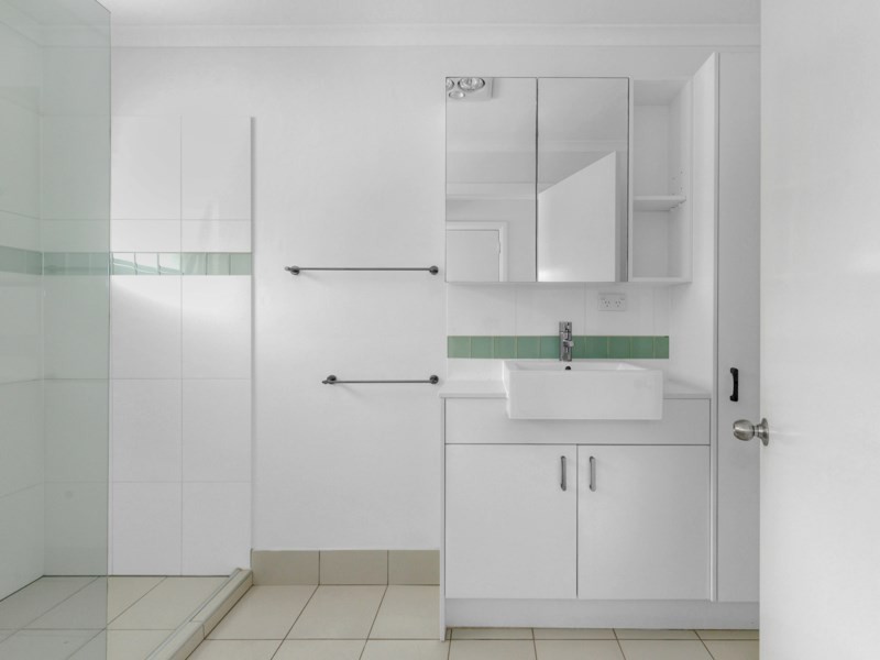 15 Killara Avenue, Hamilton QLD 4007