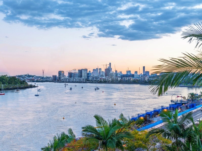 23 Hillside Crescent, Hamilton QLD 4007