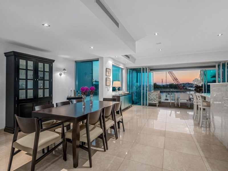 23 Hillside Crescent, Hamilton QLD 4007