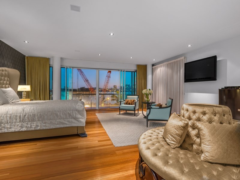 23 Hillside Crescent, Hamilton QLD 4007