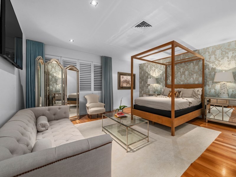 23 Hillside Crescent, Hamilton QLD 4007