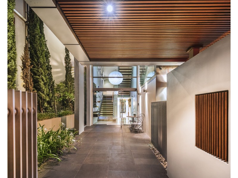 69 Queens Road, Hamilton QLD 4007