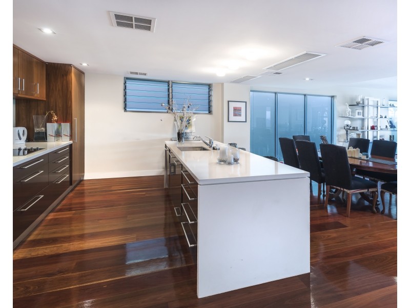 69 Queens Road, Hamilton QLD 4007