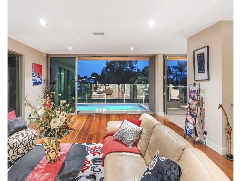 69 Queens Road, Hamilton QLD 4007