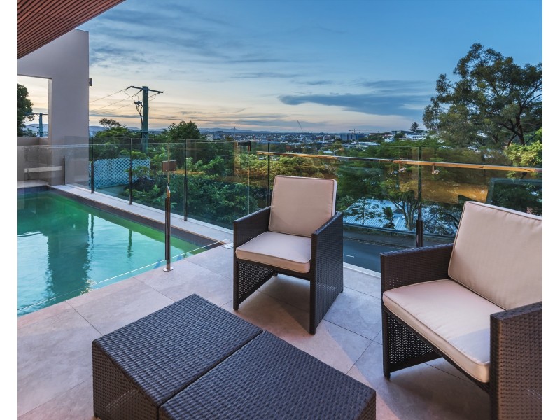 69 Queens Road, Hamilton QLD 4007