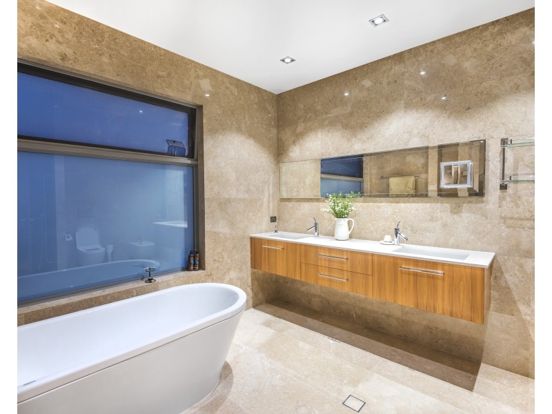 69 Queens Road, Hamilton QLD 4007