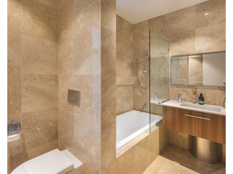 69 Queens Road, Hamilton QLD 4007