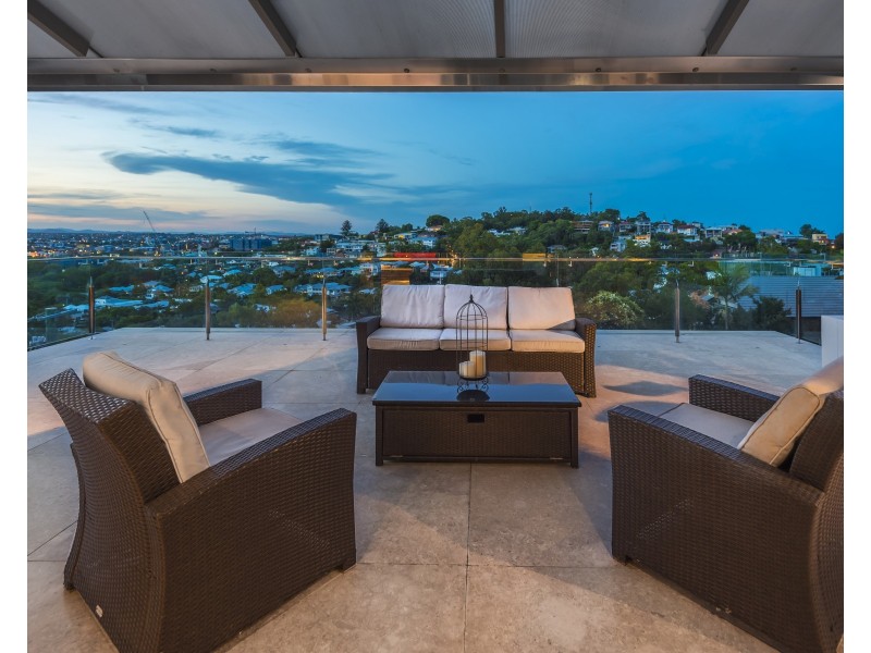 69 Queens Road, Hamilton QLD 4007