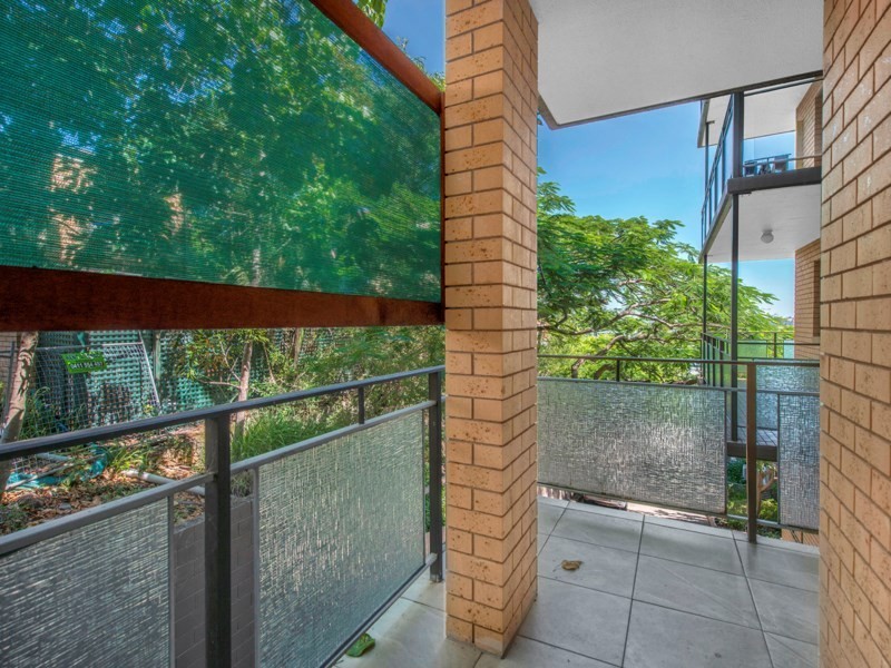 4/24A Crescent Road, Hamilton QLD 4007