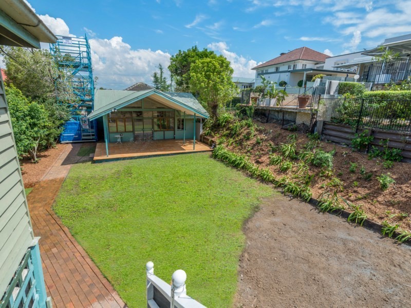 7 Whyenbah Street, Hamilton QLD 4007