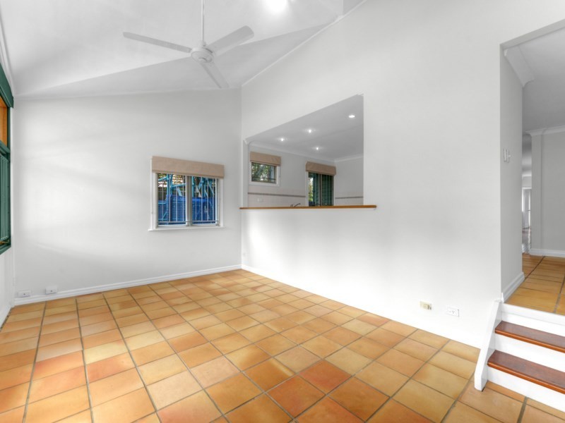 7 Whyenbah Street, Hamilton QLD 4007