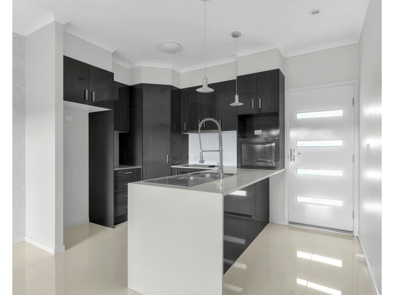 4/27A Winchester Street, Hamilton QLD 4007