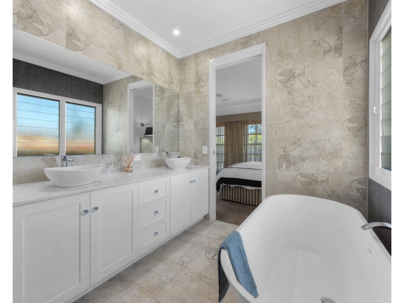 146 Mein Street, Hendra QLD 4011