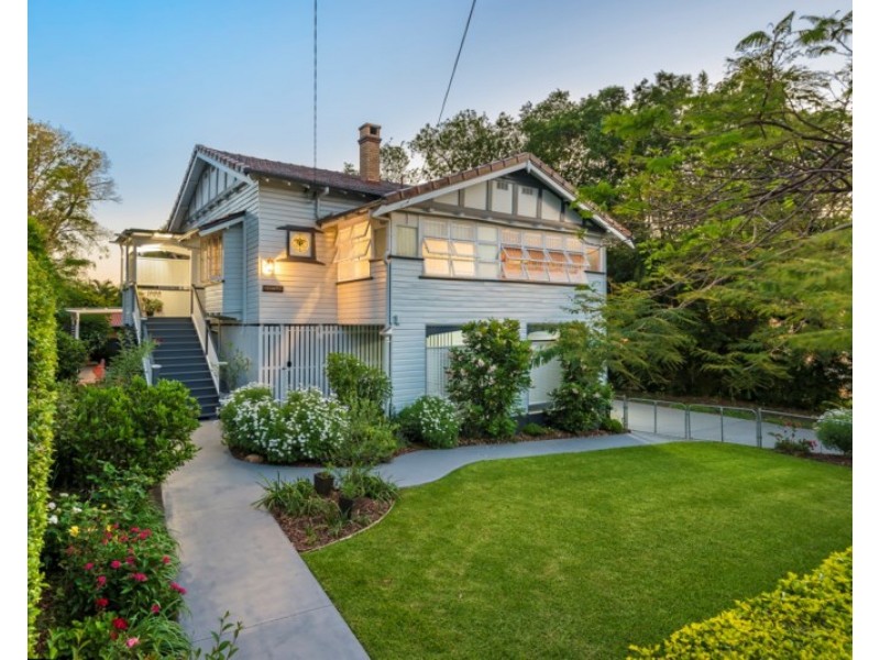 17 Milne Street, Clayfield QLD 4011