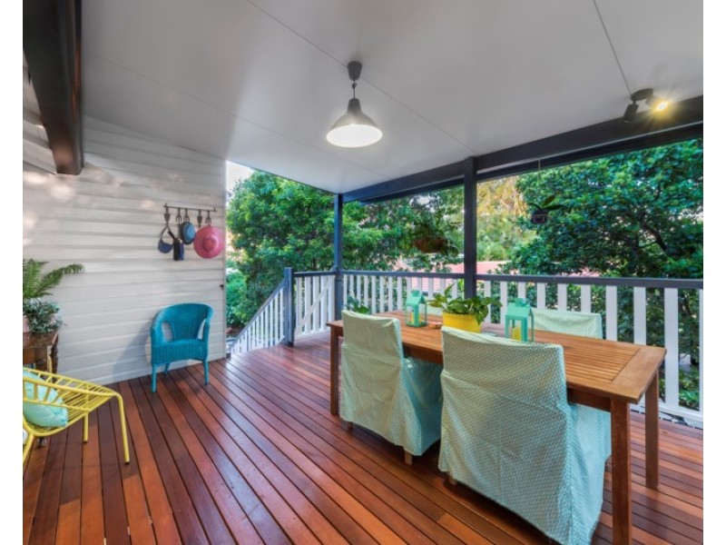 17 Milne Street, Clayfield QLD 4011