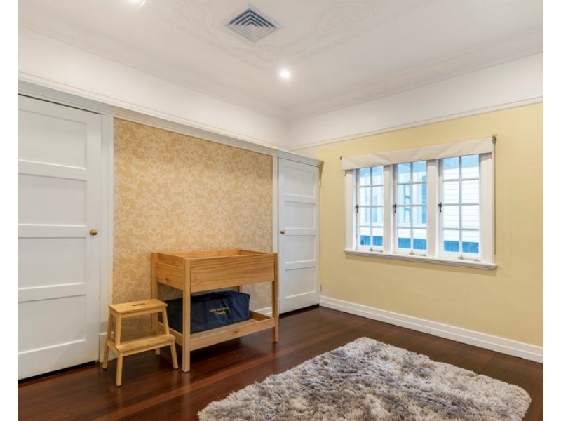 56 Woodville Street, Hendra QLD 4011