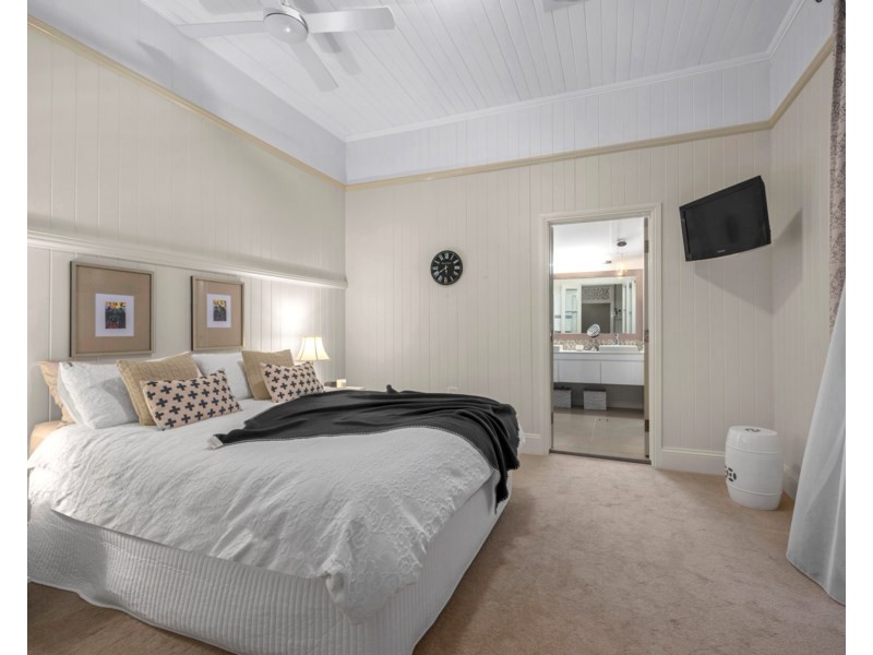 28 Joynt Street, Hamilton QLD 4007